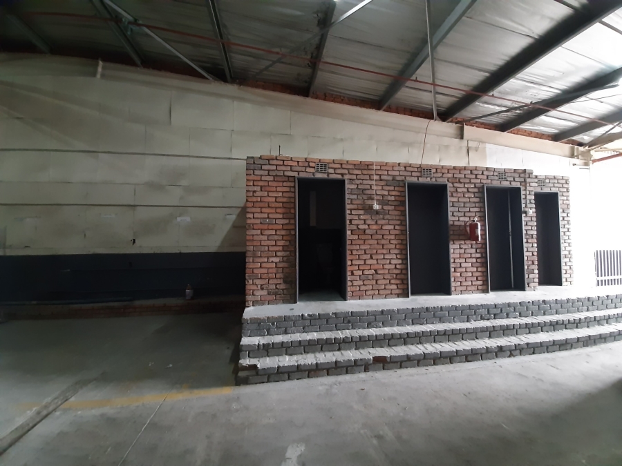 To Let Commercial Property for Rent in Wilsonia Eastern Cape